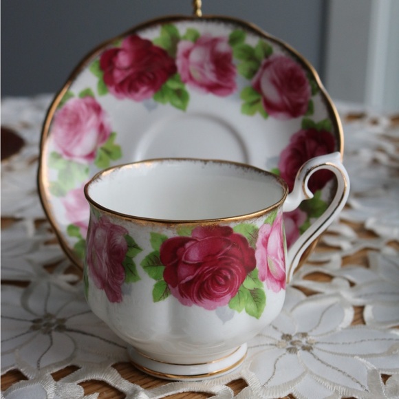 Royal Albert Old English Roses Teacup Pink Red Floral Bone China England Cup - Picture 2 of 15